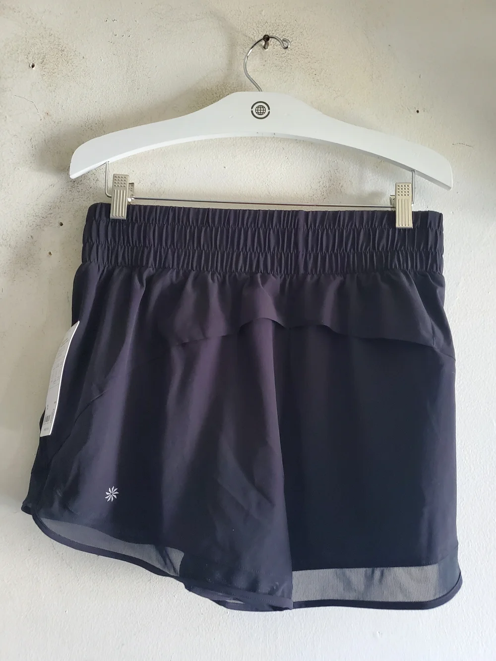 Athleta High Rise Mesh Short Racer Run 3" Short Size Medium. - Picture 3 of 6